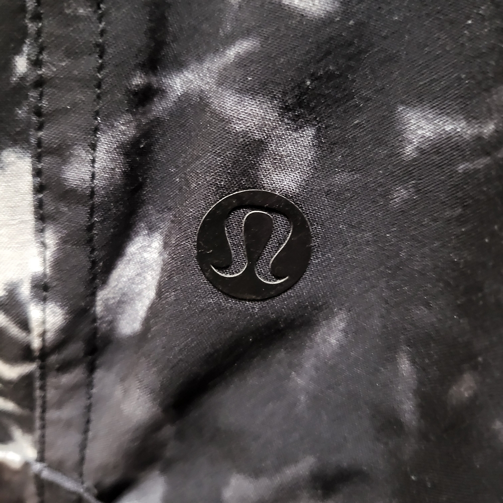 lululemon athletica Black and White Athletic Shorts - Picture 2 of 4